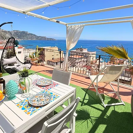 Casa Carmen Giardini-Naxos